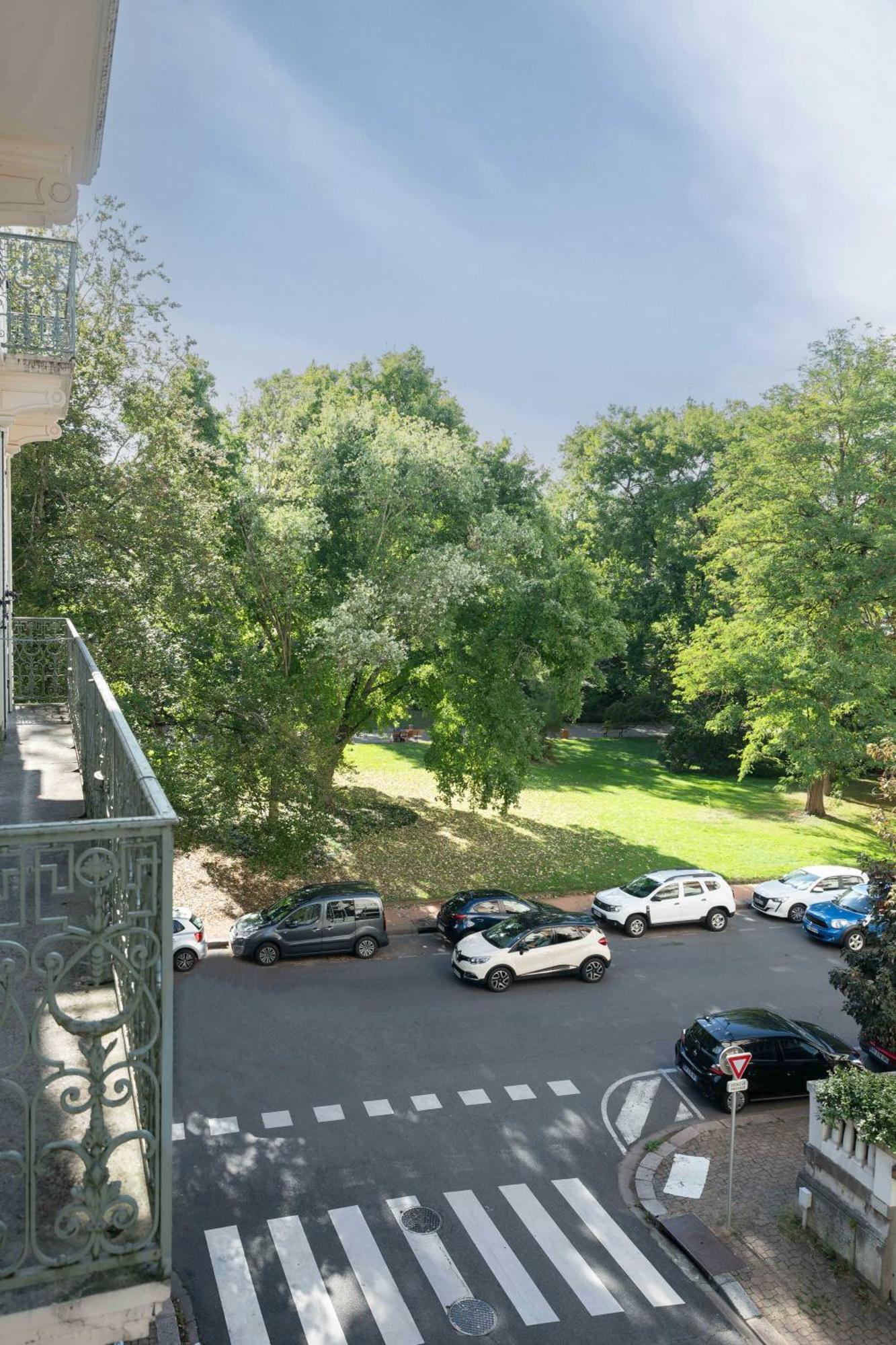 Le Brit - Grand Appartement Design, 3 Chambres, Centre Ville Vichy Eksteriør bilde